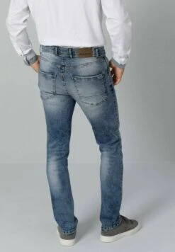 Jeans Straight Leg - Blau 8 Jeans Straight Leg - Blau -Babista De 8f5d20ba8a434617bc6f8c1ef7ab20d7