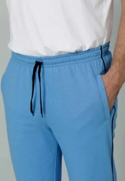 FREIZEIT - Jogginghose - Blau 9 FREIZEIT - Jogginghose - Blau -Babista De fb1d1c085ffd4b75a1a38b6c4d7d12a7